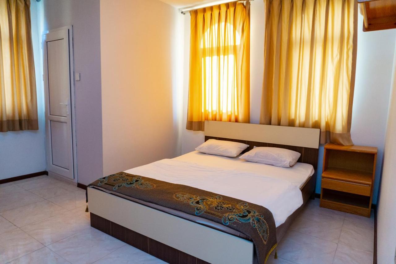 White Horse Hotel Baku Eksteriør billede